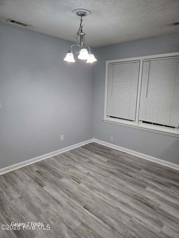 100 Knight Place, Jacksonville, NC 28546