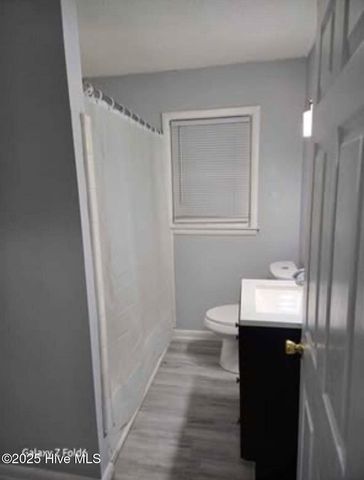 100 Knight Place, Jacksonville, NC 28546