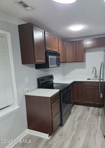 100 Knight Place, Jacksonville, NC 28546