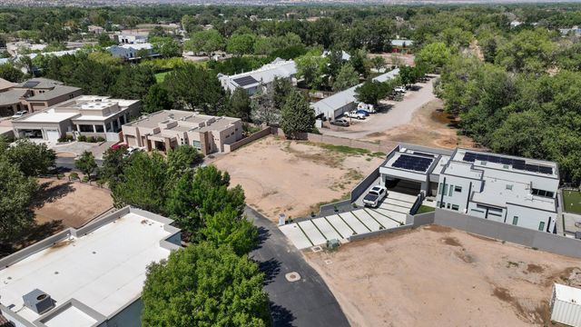 309 Nuevo Hacienda Lane NW, Los Ranchos, NM 87107