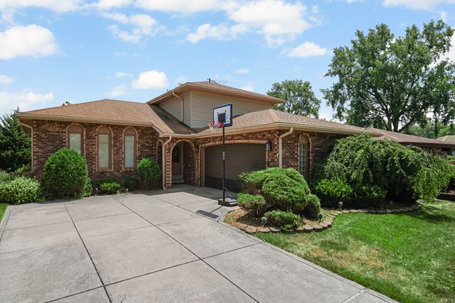 18443 Maple Street, Lansing, IL 60438