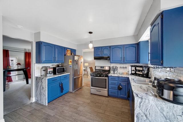 18443 Maple Street, Lansing, IL 60438