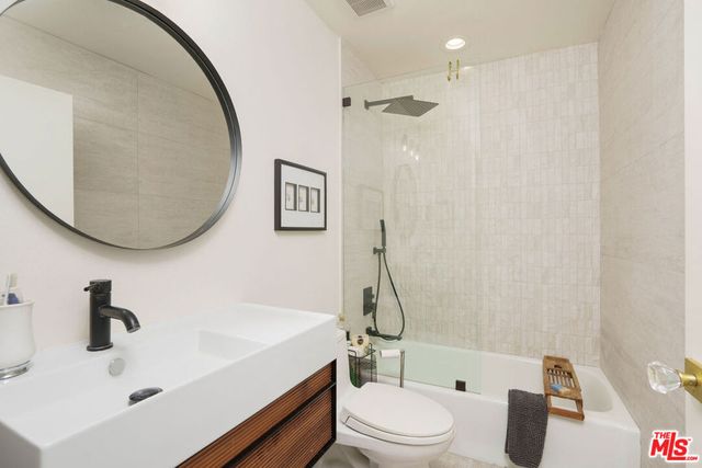 1240 S Corning Street 303, Los Angeles, CA 90035