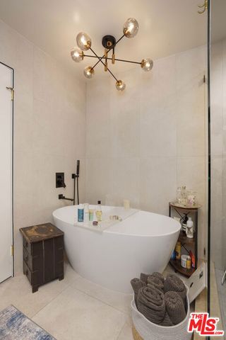 1240 S Corning Street 303, Los Angeles, CA 90035