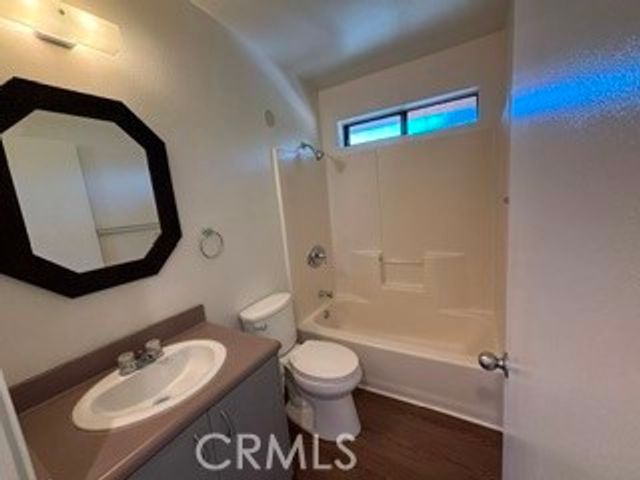 1229 Hollister, San Fernando, CA 91340