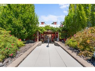 21338 OAK Ln, Aurora, OR 97002