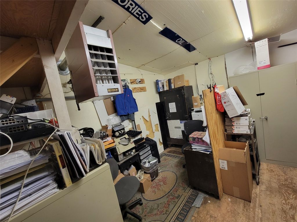 10049 Hwy 2 E, Coram, MT 59913 photo 21