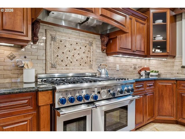 1261 Sw UNDERHILL Rd, Portland, OR 97219