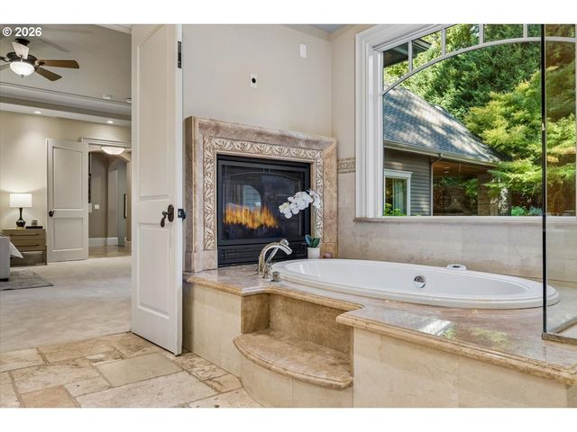 1261 Sw UNDERHILL Rd, Portland, OR 97219