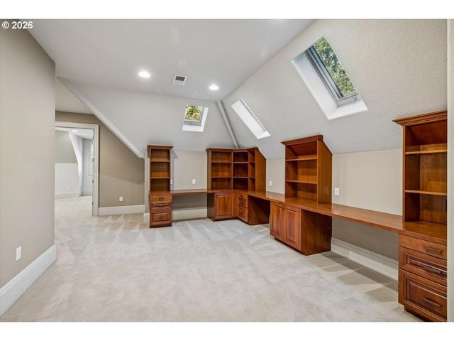 1261 Sw UNDERHILL Rd, Portland, OR 97219
