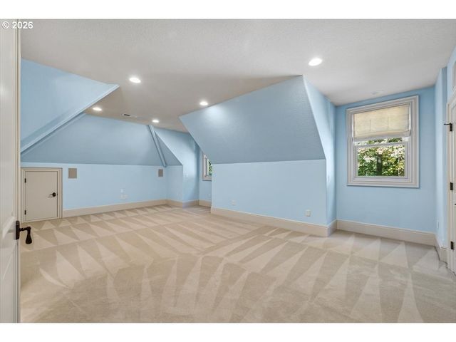 1261 Sw UNDERHILL Rd, Portland, OR 97219