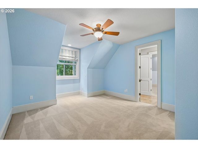 1261 Sw UNDERHILL Rd, Portland, OR 97219