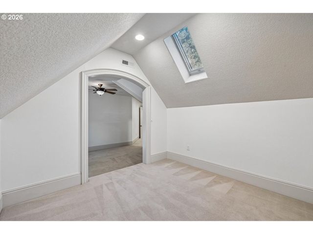 1261 Sw UNDERHILL Rd, Portland, OR 97219