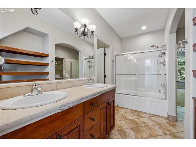 1261 Sw UNDERHILL Rd, Portland, OR 97219