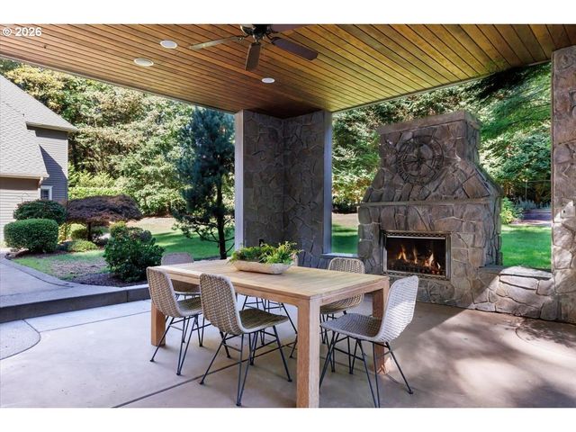 1261 Sw UNDERHILL Rd, Portland, OR 97219