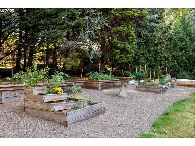 1261 Sw UNDERHILL Rd, Portland, OR 97219