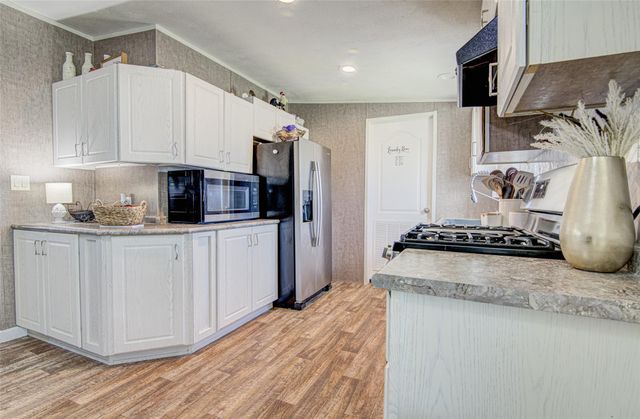 445 Rancho Linda Dr., Lockhart, TX 78644