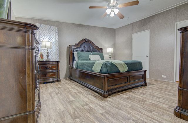 445 Rancho Linda Dr., Lockhart, TX 78644