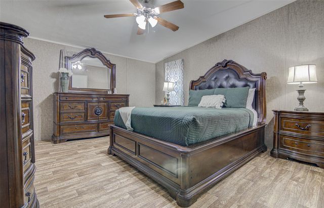 445 Rancho Linda Dr., Lockhart, TX 78644