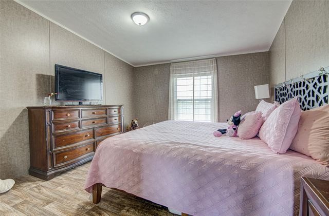 445 Rancho Linda Dr., Lockhart, TX 78644