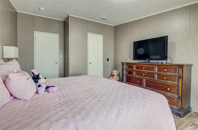 445 Rancho Linda Dr., Lockhart, TX 78644