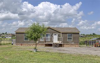 445 Rancho Linda Dr., Lockhart, TX 78644