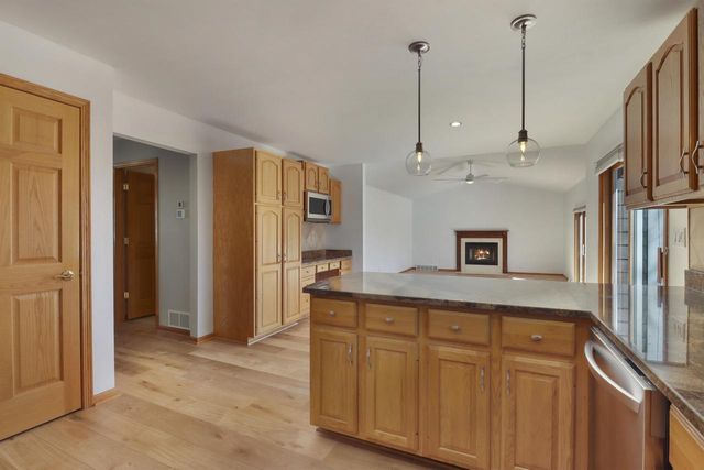 201 Karyl STREET, Burlington, WI 53105