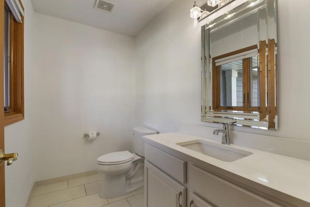 201 Karyl STREET, Burlington, WI 53105