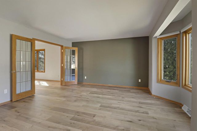 201 Karyl STREET, Burlington, WI 53105