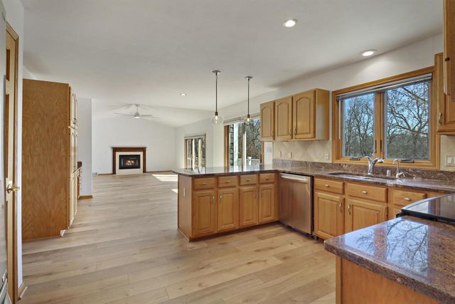 201 Karyl STREET, Burlington, WI 53105