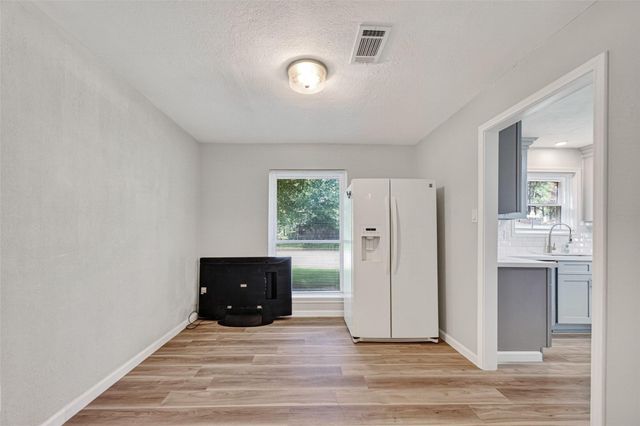 25503 Foxbriar Lane, Spring, TX 77373