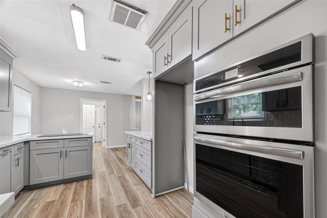 25503 Foxbriar Lane, Spring, TX 77373