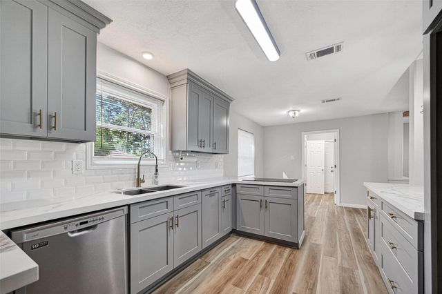 25503 Foxbriar Lane, Spring, TX 77373