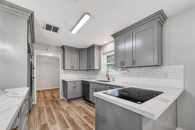 25503 Foxbriar Lane, Spring, TX 77373