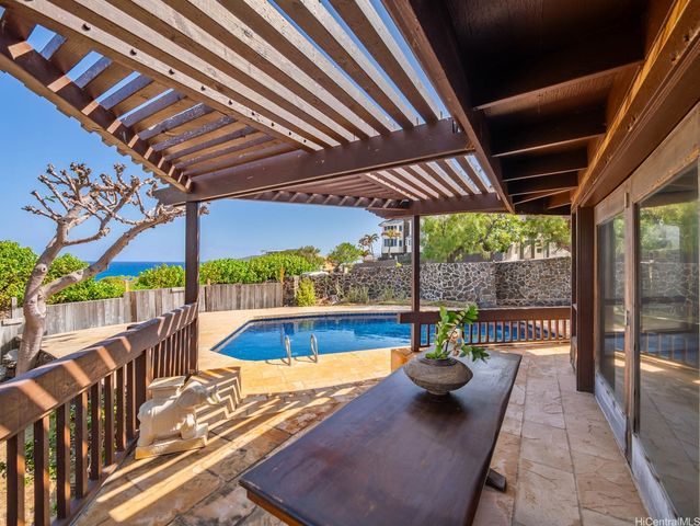 4134 Black Point Road, Honolulu, HI 96816