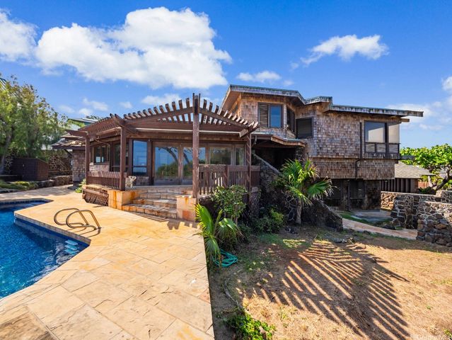 4134 Black Point Road, Honolulu, HI 96816