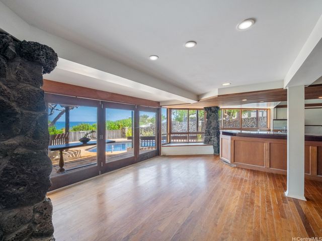 4134 Black Point Road, Honolulu, HI 96816