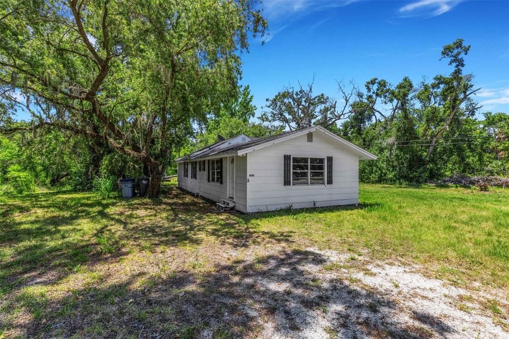 8010 BROWER DRIVE, Bradenton, FL 34211