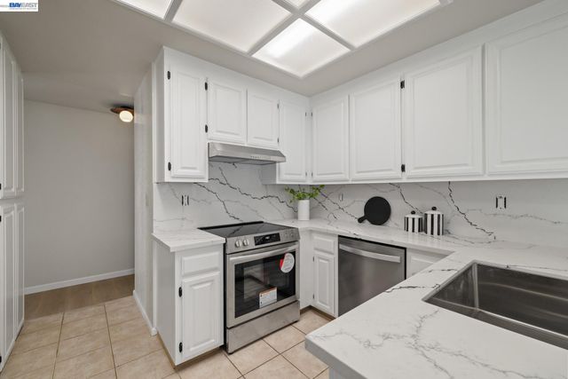 44729 Lynx Dr, Fremont, CA 94539