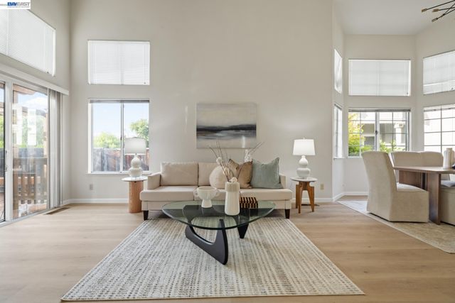 44729 Lynx Dr, Fremont, CA 94539
