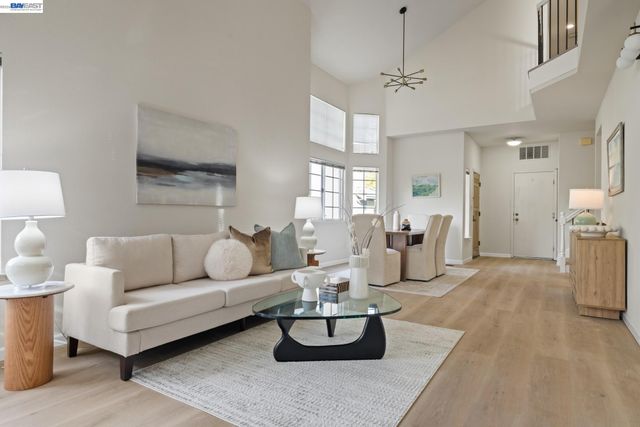 44729 Lynx Dr, Fremont, CA 94539
