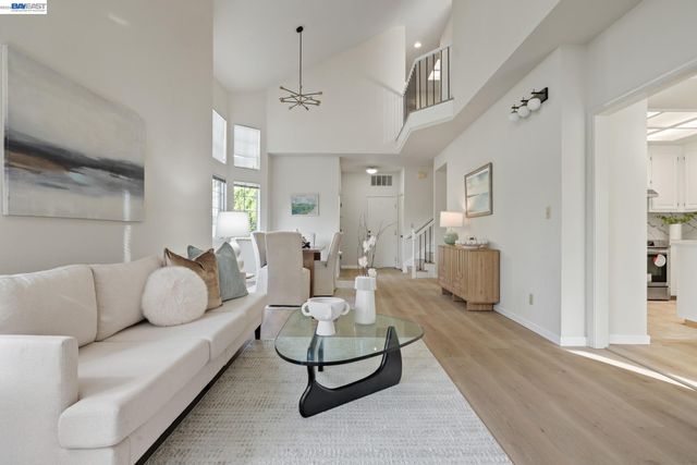 44729 Lynx Dr, Fremont, CA 94539