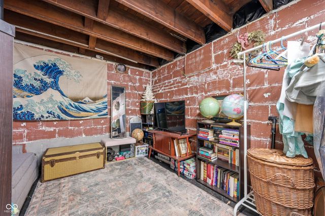 3946 N College Avenue, Indianapolis, IN 46205