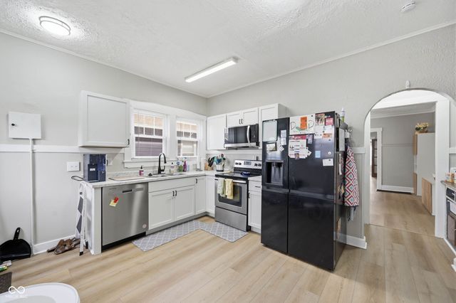 3946 N College Avenue, Indianapolis, IN 46205