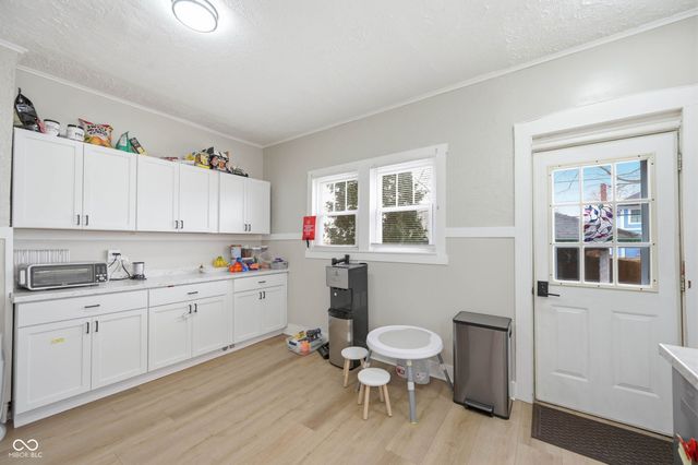 3946 N College Avenue, Indianapolis, IN 46205