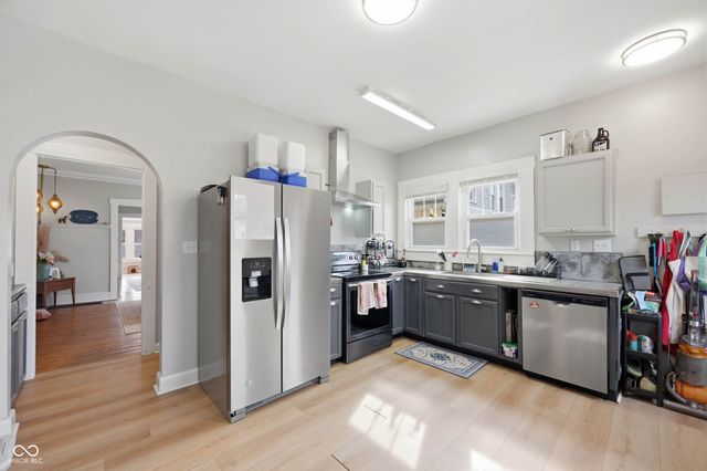 3946 N College Avenue, Indianapolis, IN 46205