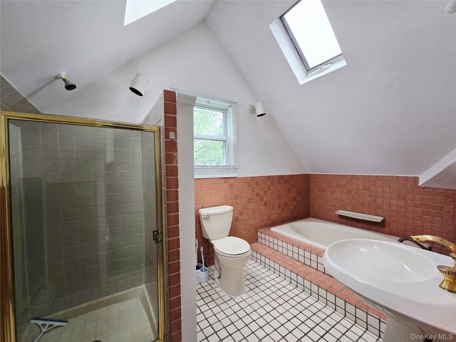 52 Mist Lane, Westbury, NY 11590