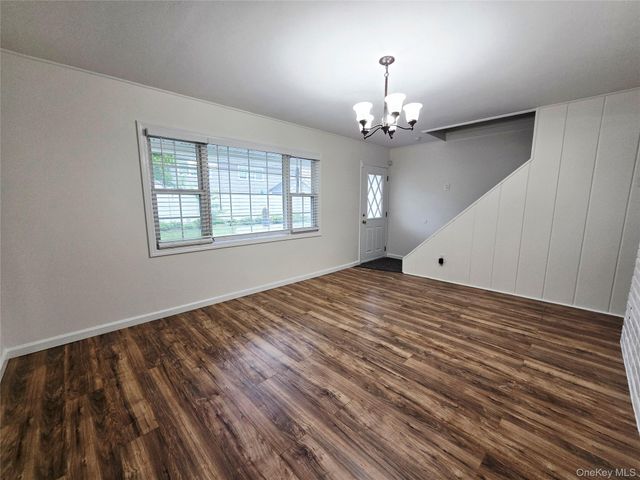 52 Mist Lane, Westbury, NY 11590