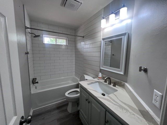 701 Royal Adelade Drive, College Station, TX 77845