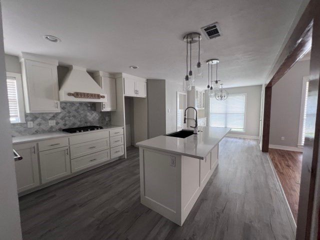 701 Royal Adelade Drive, College Station, TX 77845